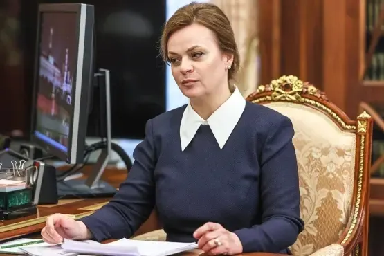 Владимир Путин включил в президиум Совета при президенте РФ по стратегическому развитию и национальным проектам Анну Цивилеву — статс‑секретаря и замминистра обороны, возглавляющую фонд «Защитники Отечества». Указ опубликован на портале правовой информации.