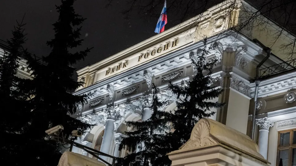Центральный банк России расширил инструменты уведомления о контролирующих лицах и запустил анонимные каналы для сообщений об инсайдерской информации и нарушениях политики.