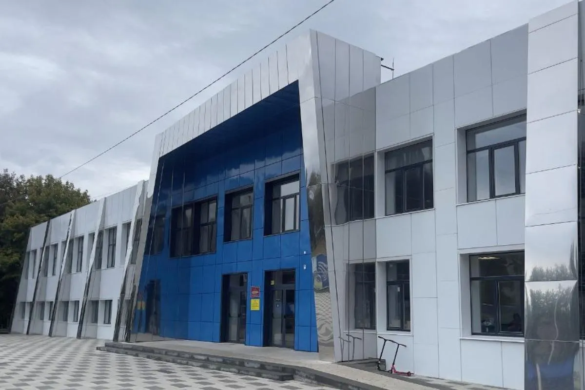 В Белгороде зафиксированы попытки манипуляций на участках, включая давление на сотрудников школ и выдачу бюллетеней за двоих незнакомых лиц.