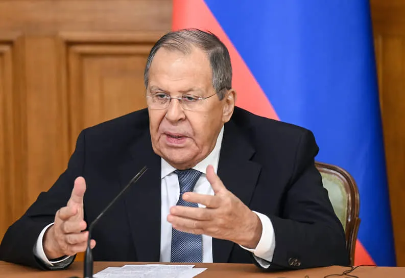 Министр иностранных дел заявил, что информационная борьба вокруг спецоперации на Украине продолжится и усилится.