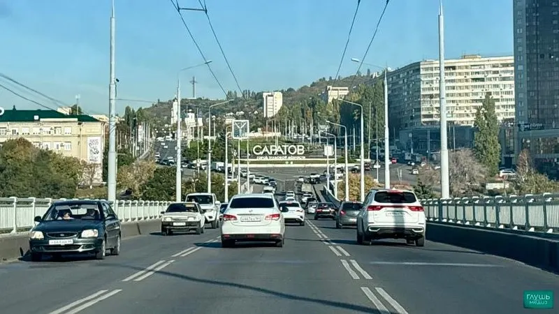 За период с 7 по 8 октября ПВО перехватило и ликвидировало 399 БПЛА над регионами России, включая Саратовскую область; в Рязанской области пострадал дата-центр Яндекса, начался пожар.