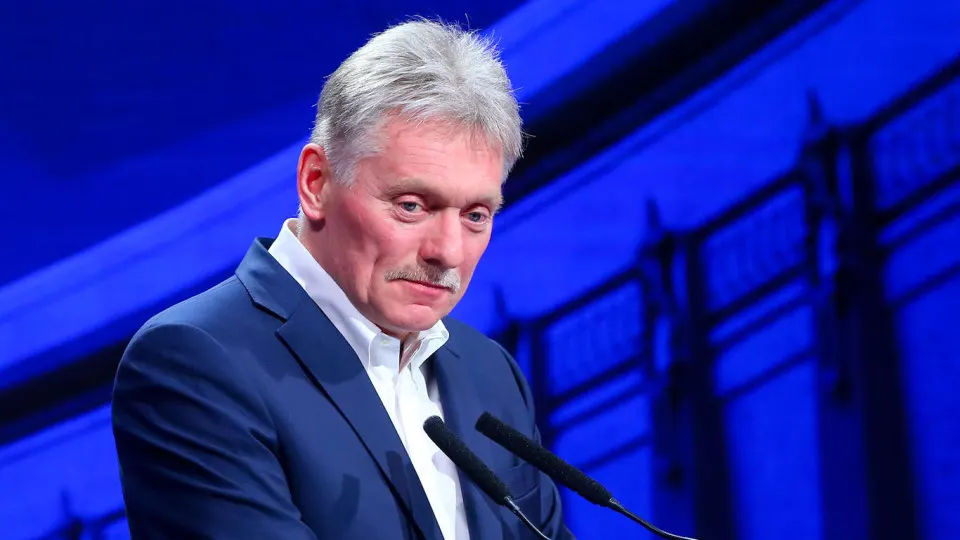 Путин заявил о возможности не наносить удар по Украине в день выборов; мировые лидеры обсуждают перемирие и перспективы переговоров, одновременно продолжаются дипломатические споры вокруг будущего конфликта.