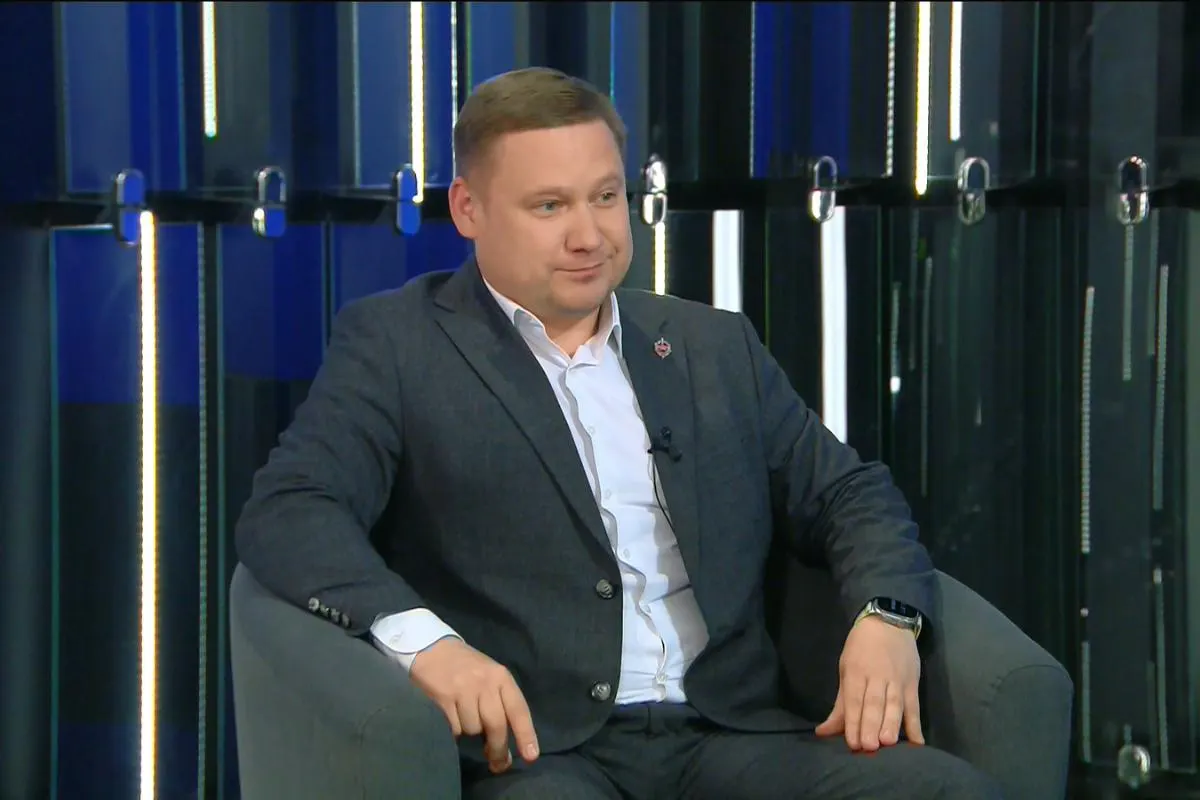 Сергей Четвериков ушёл с должности заместителя губернатора и министра цифрового развития Белгородской области; на его место пришёл Алексей Богомолов, который пообещал развивать инфраструктуру связи в приграничье.