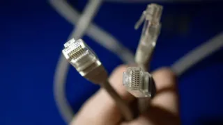 Крупные российские разработчики ПО предлагают создать согласительный орган по интернет-блокировкам, предупреждая о рисках для Рунета и работы программистов из‑за массовых ограничений и отключений мобильного интернета.
