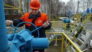 С 1 мая будет остановлена прокачка казахстанской нефти по нефтепроводу «Дружба» в Европу, что осложнит поставки сырья Германии и Венгрии на фоне мирового дефицита нефти и перебоев с авиакеросином.