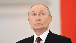 Владимир Путин сравнил нынешнюю ситуацию с временами Великой Отечественной войны, заявив, что «вся страна должна работать на фронт», и подтвердил намерение продолжать боевые действия и создание «зоны безопасности» у границы с Украиной на фоне подготовки общества к новой мобилизации.