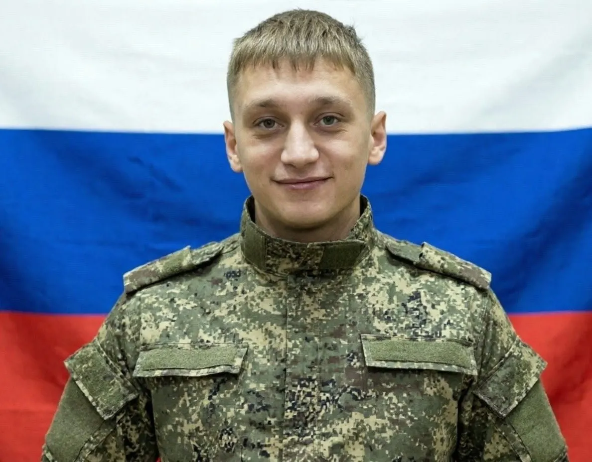 23-летний студент из Бурятии заключил контракт в январе, прошёл обучение операторов БПЛА и погиб в апреле под Луганском — это первый подтверждённый случай среди студентов, вербованных по новой программе.