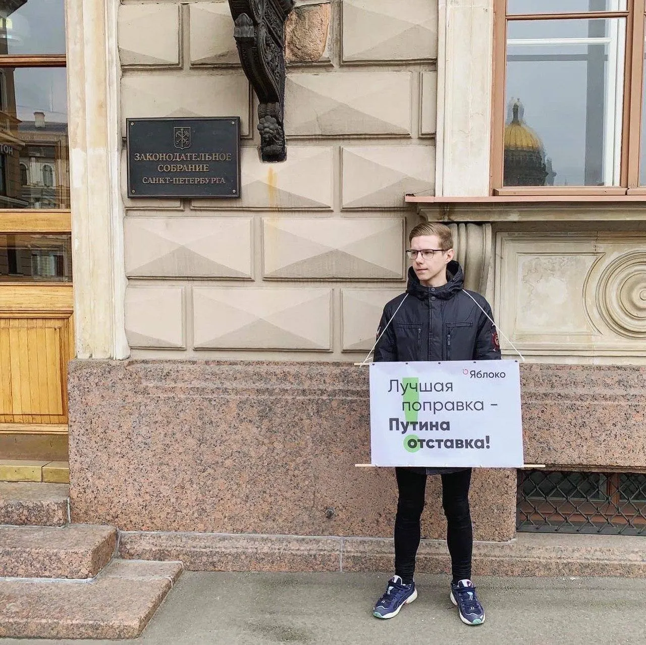 Журналист Вадим Ваганов сообщил, что его объявили в федеральный розыск. Ранее он был внесён в реестр «иностранных агентов» и получил несколько административных штрафов, включая обвинения в «ЛГБТ-пропаганде».