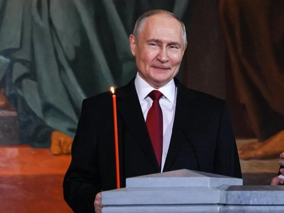 Также нескольким семьям в регионе вручены ордена.