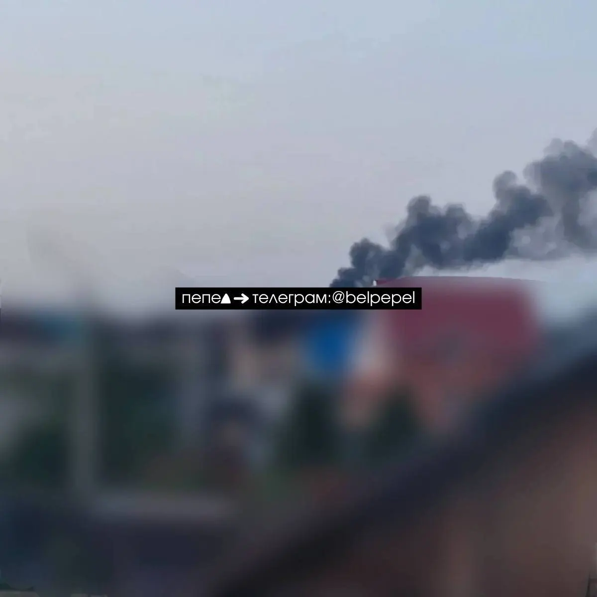 В&nbsp;Маслова Пристань от&nbsp;удара беспилотника загорелись несколько фур