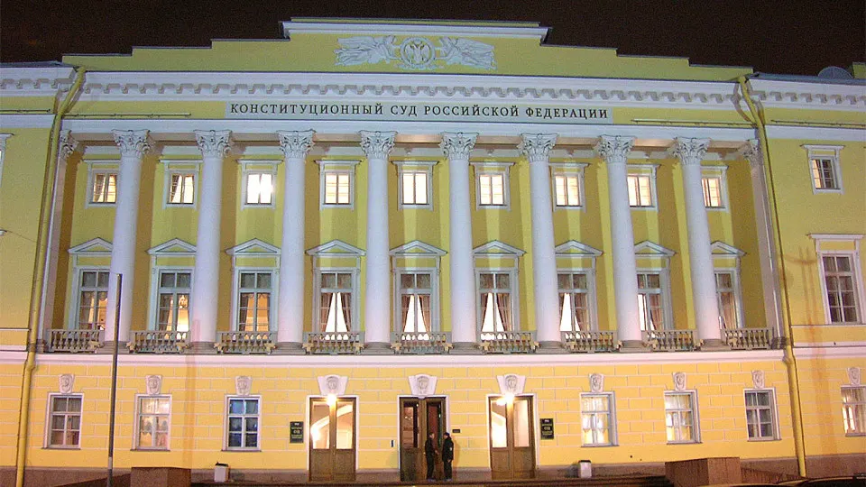 Председатель Конституционного суда заявил, что антикоррупционные иски прокуратуры не должны иметь сроков давности; это решение стало фактором массовых изъятий активов и перераспределения собственности.