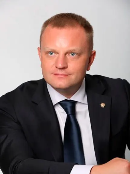 Татьяна Москалькова покидает пост уполномоченного по правам человека. Среди претендентов — Иван Сухарев (ЛДПР), Артем Прокофьев (КПРФ) и Яна Лантратова («Справедливая Россия»).