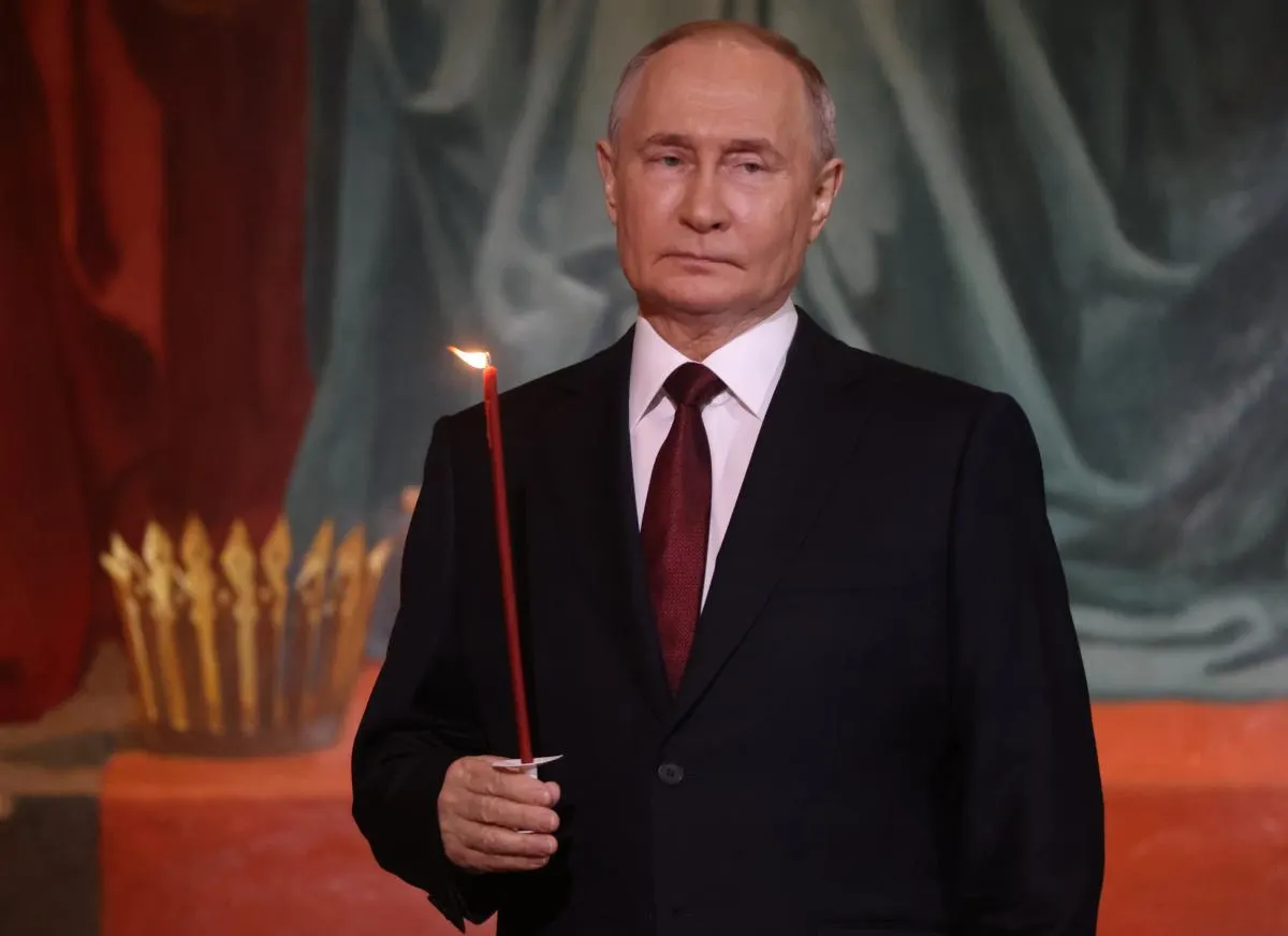 Аналитики предупреждают, что сочетание внешнего давления, внутренних волнений и ослабления внешней поддержки может привести к быстрой смене власти в России в ближайшие три года. Рассматриваются варианты от внезапного устранения до показательных процессов и внутренней конфронтации между силовыми структурами.