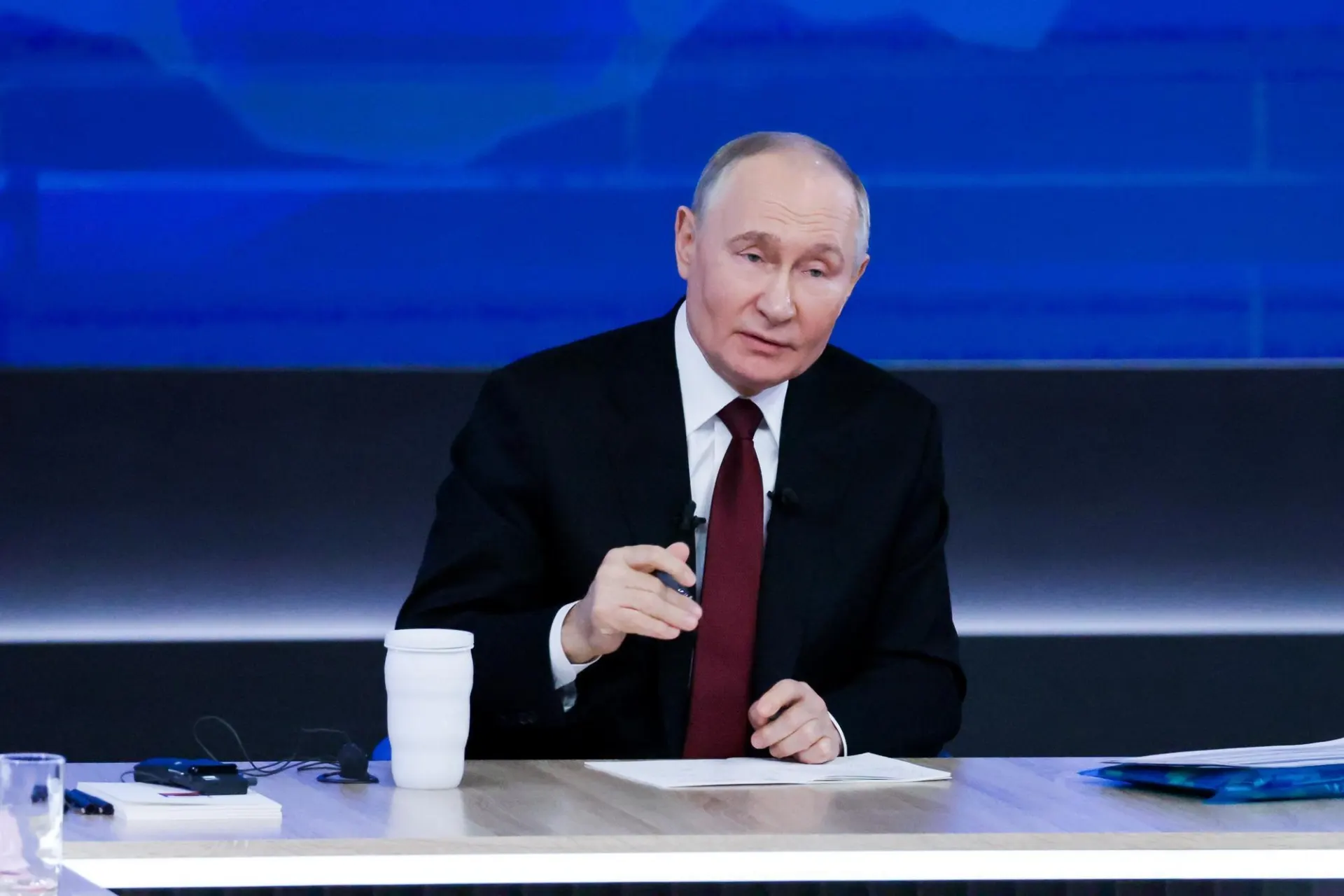 В День медицинского работника президент заявил о планах нарастить кадровый и инфраструктурный потенциал здравоохранения и призвал повышать престиж медицинских профессий.