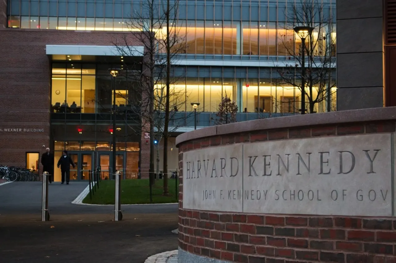 В реестр нежелательных организаций внесли Davis Center, Украинский исследовательский институт и Harvard Kennedy School. Также включён Центр независимых социальных исследований. За сотрудничество с такими организациями предусмотрена уголовная ответственность.