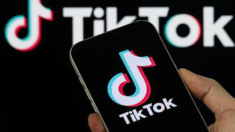 Платформу оштрафовали на 3 млн рублей после того, как она не удалила два ролика, которые признали «пропагандой нетрадиционных сексуальных отношений».