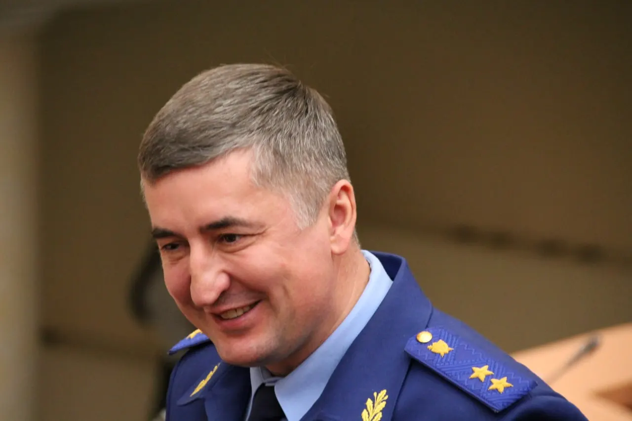 Президент подписал указ: Сергей Филипенко переведён в Воронежскую область на должность прокурора на пять лет, Роман Пантелеев назначен прокурором Саратовской области. Указ вступил в силу 28 июня.
