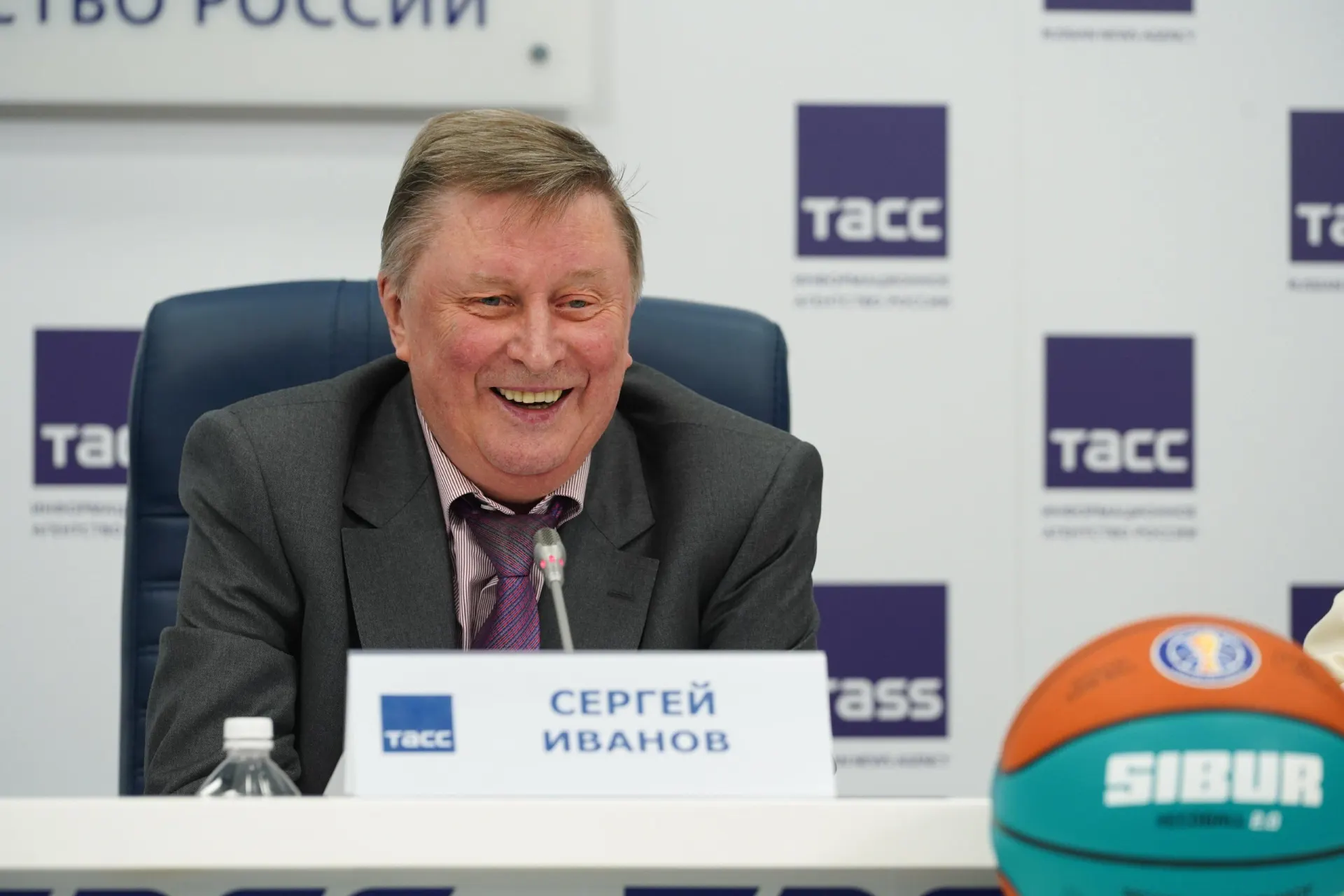 Бывший министр обороны Иванов скончался в 73 года. Близкий приятель сообщил, что общался с ним за три дня до смерти.