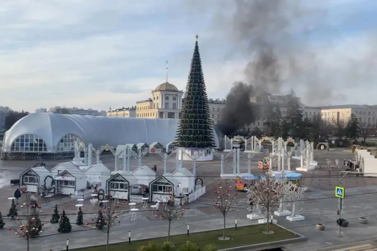 Каток, пострадавший при обстреле Белгорода 30 декабря 2023 года, сейчас находится на хранении. Власти рассматривают вариант его постоянной установки в парке «Берега» из‑за высокой стоимости сезонного монтажа и демонтажа.