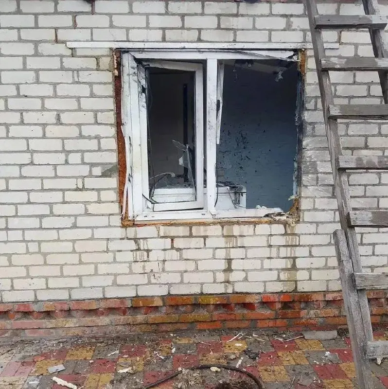 Серия ударов дронов затронула несколько округов региона: повреждены дома, машины и инфраструктура, есть пострадавшие.