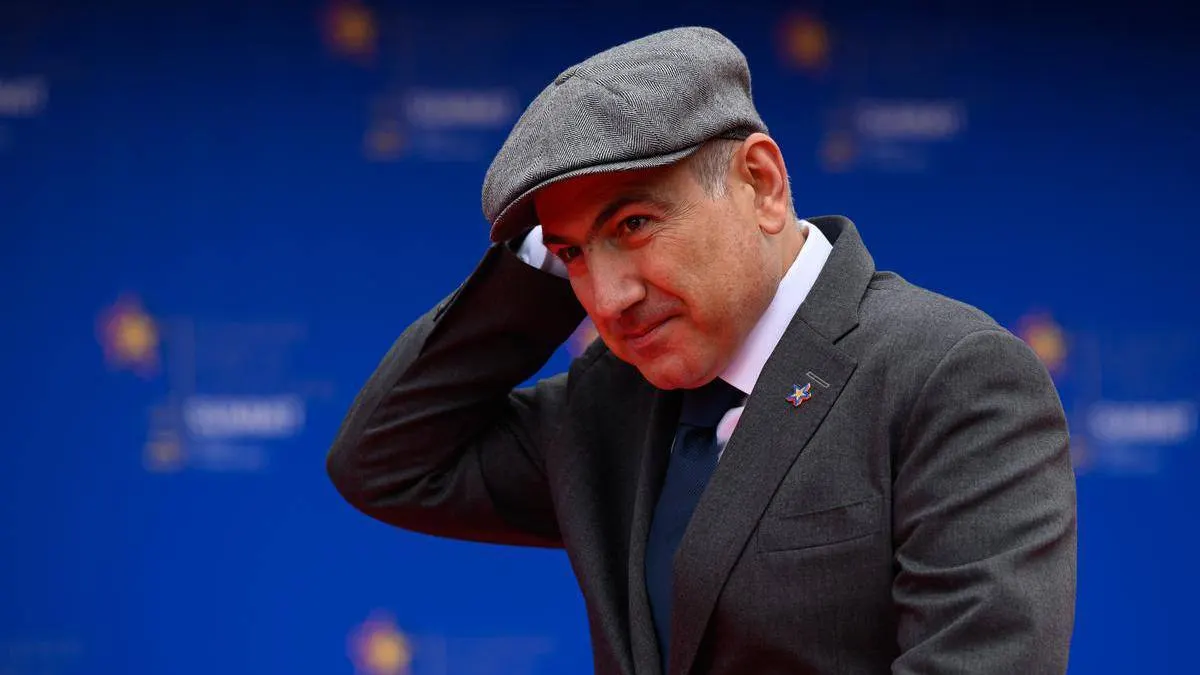 Президент направил премьер‑министру Армении поздравительную телеграмму по случаю дня рождения — Пашиняну исполнился 51 год.