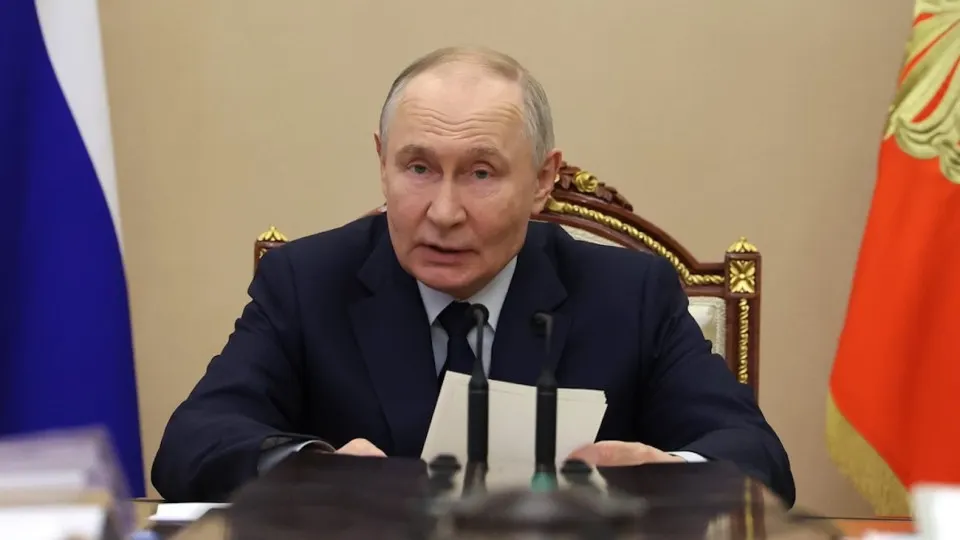 Президент прокомментировал снижение инвестиций — власти связывают это с макроэкономическими мерами, высокими ставками и сокращением прибыли компаний, при этом утверждают, что ситуация под контролем и инфляция снижается.