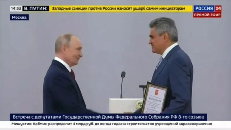 Лидер партии «Новые Люди» Сергей Нечаев после церемонии награждения депутатов заявил, что для победы в специальной военной операции предстоит сделать еще больше и пообещал служить России.
