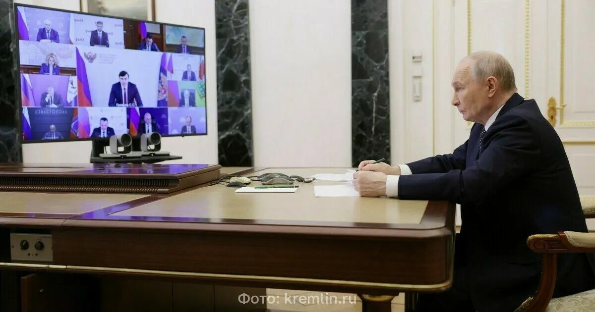 Глава государства потребовал как можно быстрее развернуть возможности МСБ по выпуску нефтепродуктов и учесть предложение губернатора Иркутской области.