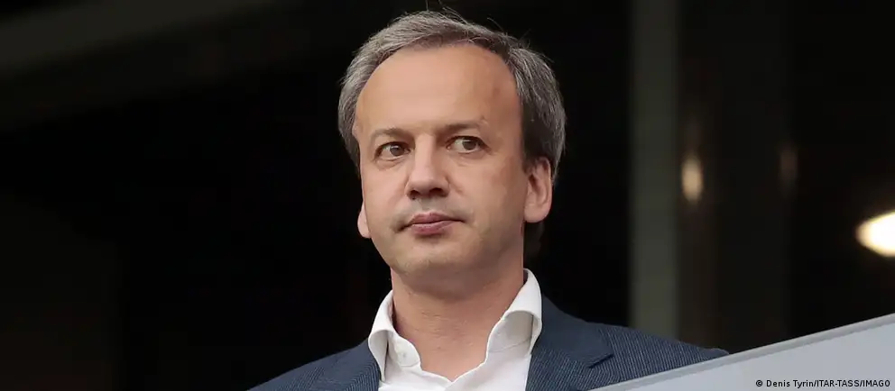 Аркадий Дворкович заявил, что будет оспаривать в суде своё включение в санкционный список ЕС и временно отказался от обязанностей президента Международной шахматной федерации до решения по делу.