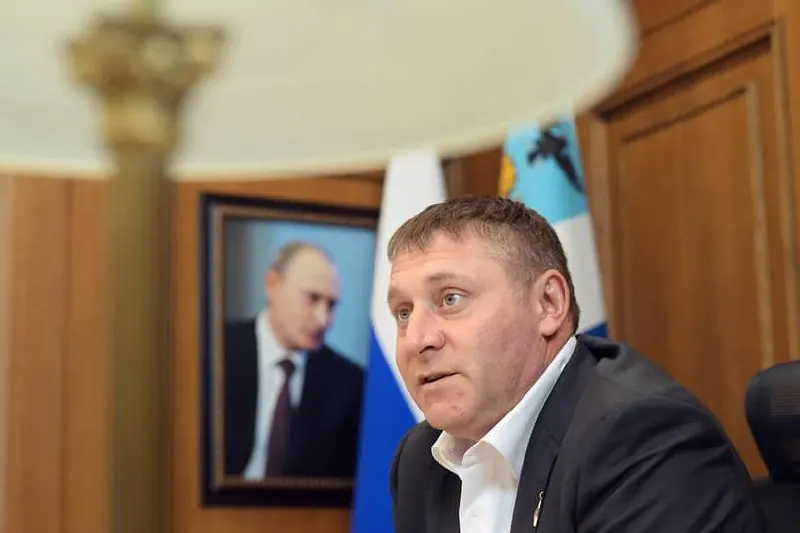 Врио губернатора Белгородской области Александр Шуваев назвал фейком сведения о том, что бывший губернатор Евгений Савченко станет его советником. Он добавил, что при необходимости готов с ним пообщаться, но назначать не планирует.