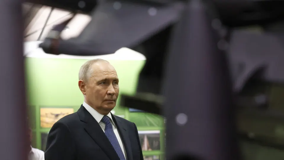 Президент заявил, что ОНФ объединил свыше 20 млн человек и собрал почти 70 млрд руб. на нужды СВО. Это происходит на фоне рекордного роста военных расходов и планов их дальнейшего увеличения.