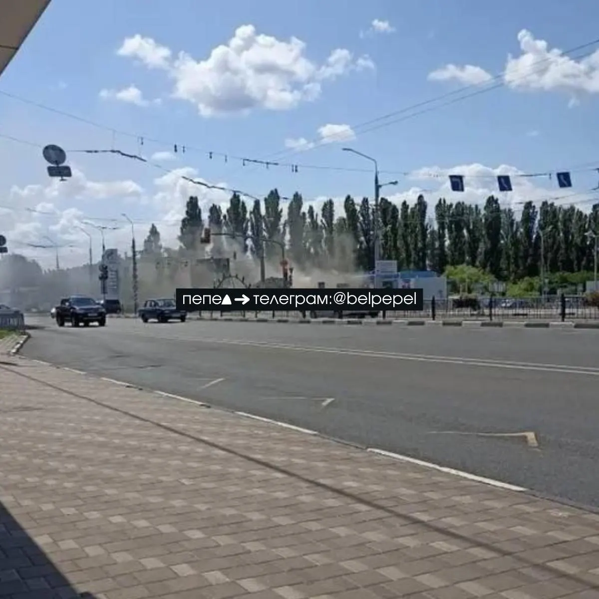 Беспилотный аппарат поразил автозаправку на проспекте Богдана Хмельницкого в Белгороде. Подробности и информация о пострадавших уточняются.