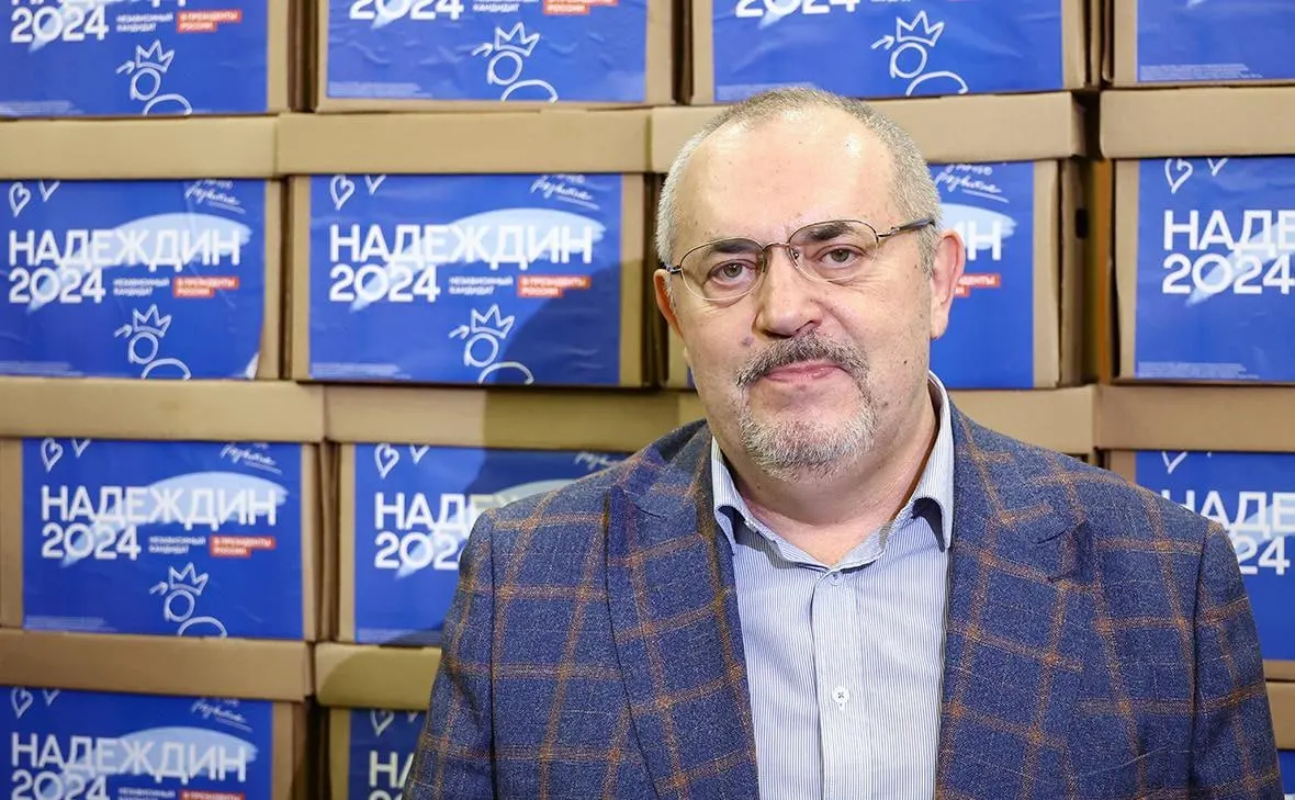 Политик заявил, что давление со стороны властей и правовые ограничения лишают его возможности легально участвовать в выборах; он уходит, чтобы не подвергать риску своих сторонников и семью.