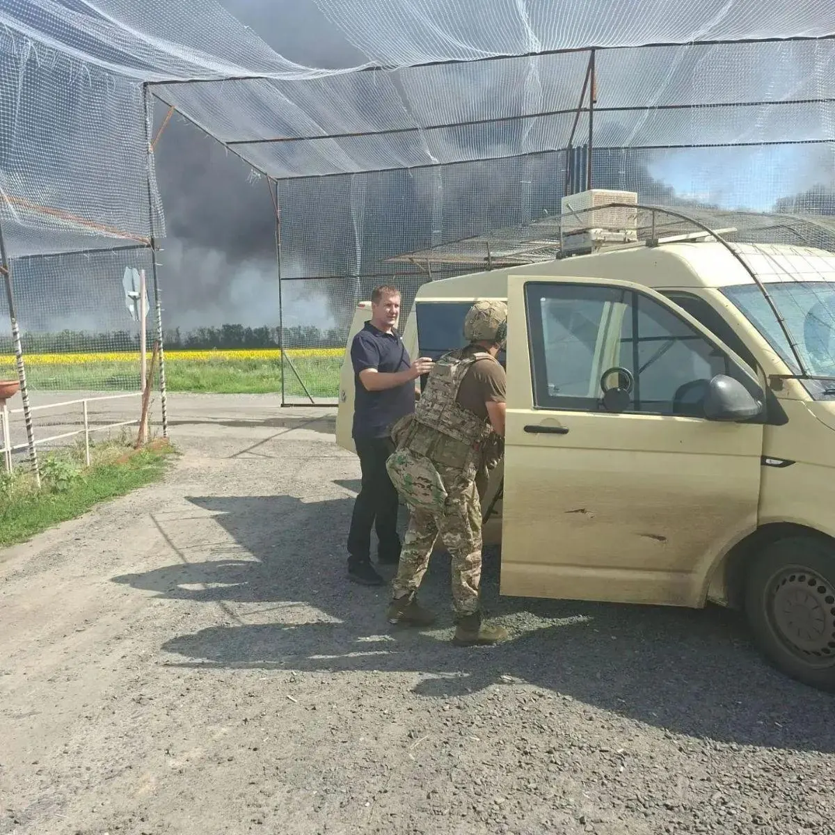 Дегтярёв, ранее замглавы администрации по АПК и природопользованию, назначен исполняющим обязанности. В первый рабочий день его автомобиль подвергся атаке БПЛА при эвакуации сотрудников птицефабрики в селе Белянка — он не пострадал, пострадали сотрудники предприятия.