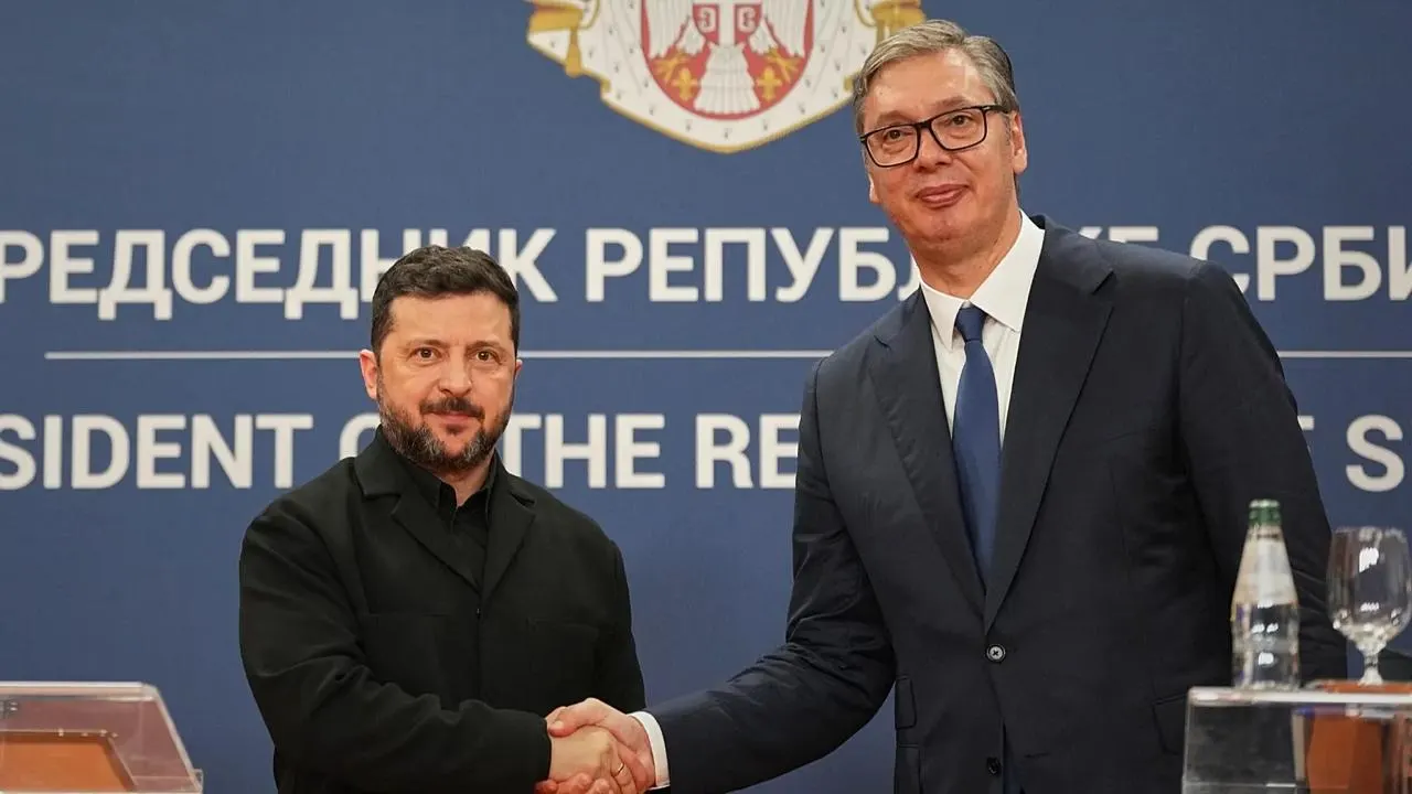 На встрече лидеров Украины и Сербии журналист задал вопрос о том, что можно сделать, чтобы увеличить число погибших российских солдат; Москва отреагировала расследованием и заявлениями официальных лиц.