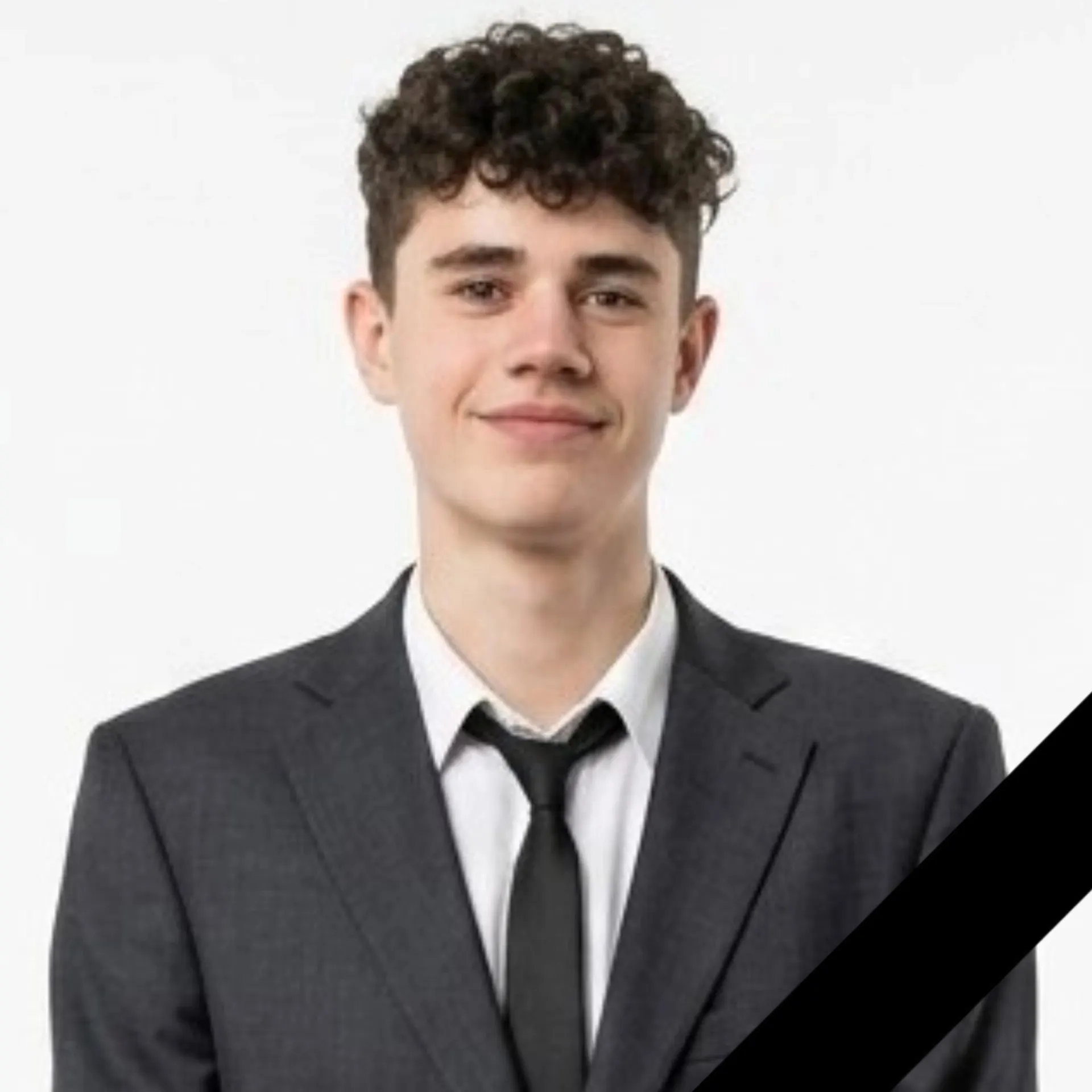 16-летний Давид Зеленский погиб во время ракетной атаки на белгородский склад Ozon; двое одноклассников пострадали.