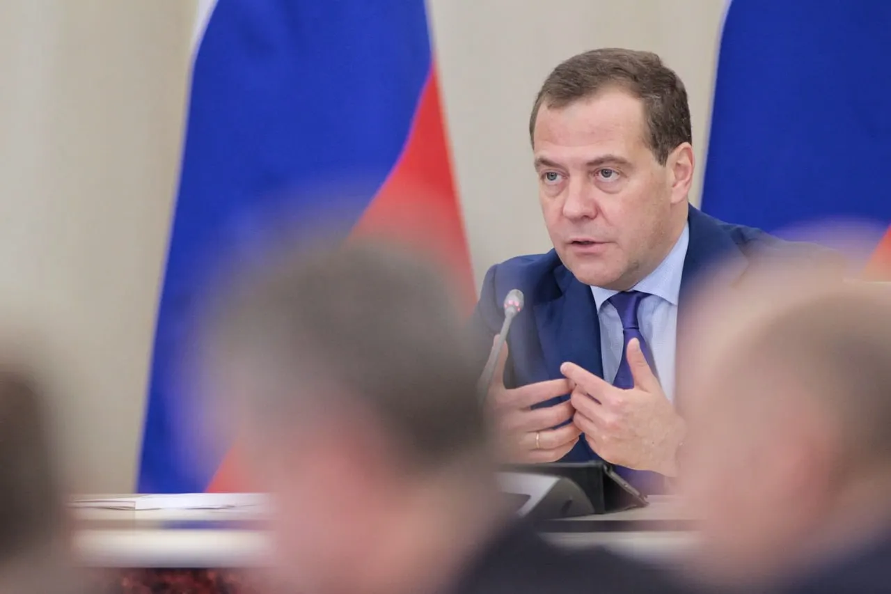 Идеологическое противостояние с Западом продолжится и после завершения или приостановки СВО на наших условиях; остаются вопросы воспитания общества.