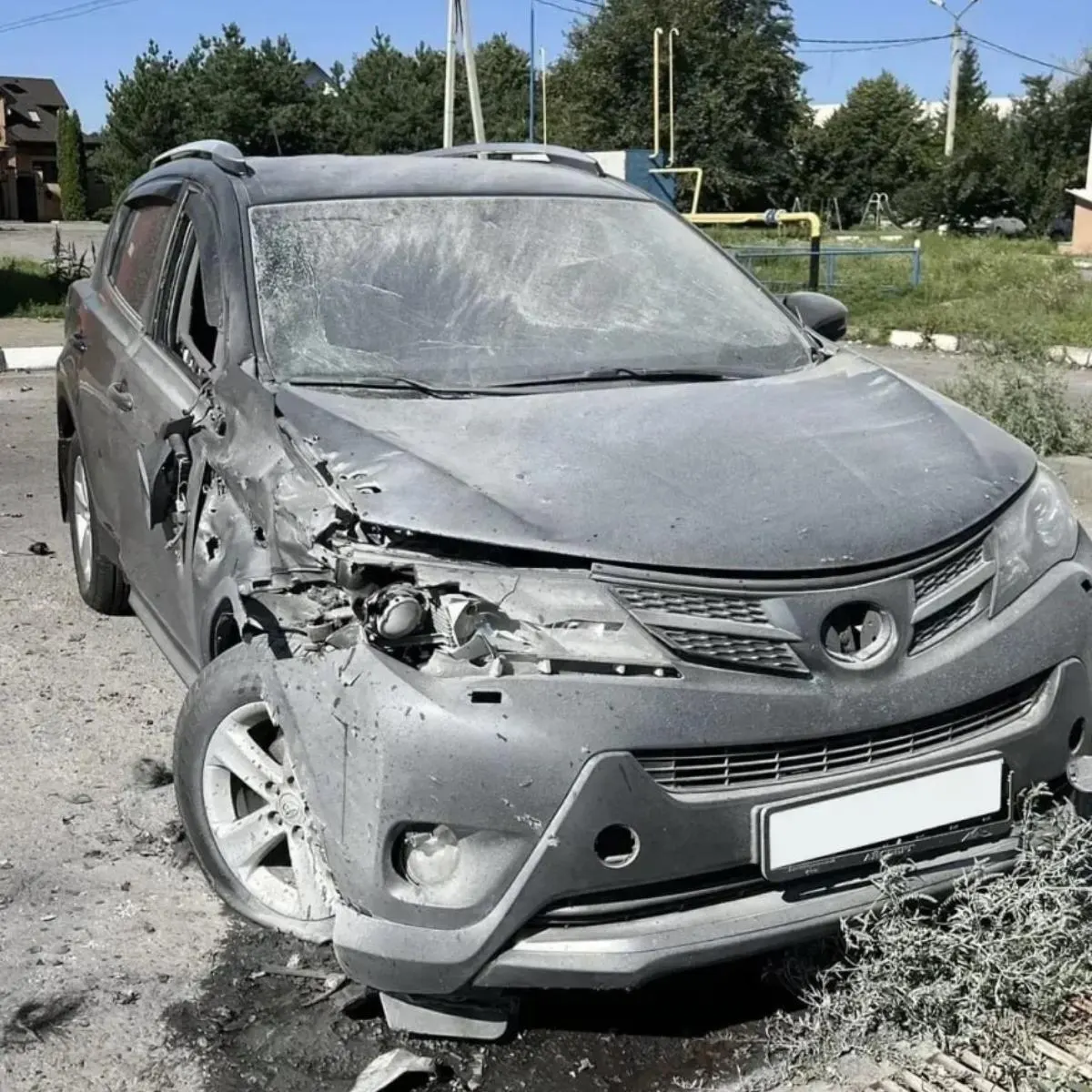 В регионе зафиксированы атаки беспилотников: повреждены дома, склады и транспорт в нескольких населённых пунктах.