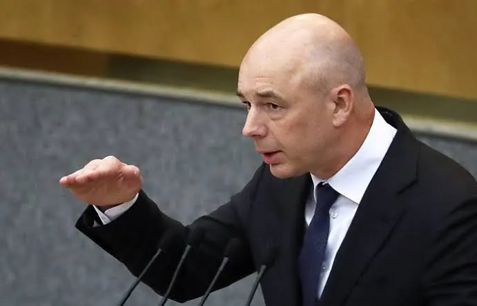 Министр финансов Антон Силуанов заявил на форуме, что каждый финансист должен иметь резерв — «нычку» — для финансирования обязательств в условиях колебаний цен на нефть.
