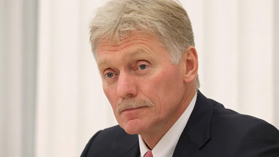 Песков заявил о близкой победе и уверенности в силе армии; Путин подчеркнул продвижение и намекнул на мирное разрешение конфликта; аналитики предупреждают о возможном искажении информации о фронте.